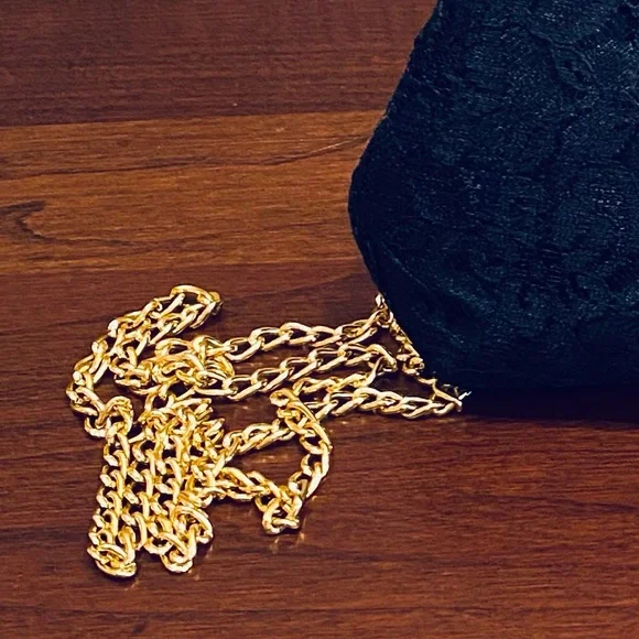 🌟HP🌟VTG 1980s Black Lace Beehive Clasp Evening Bag - Picture 3 of 9